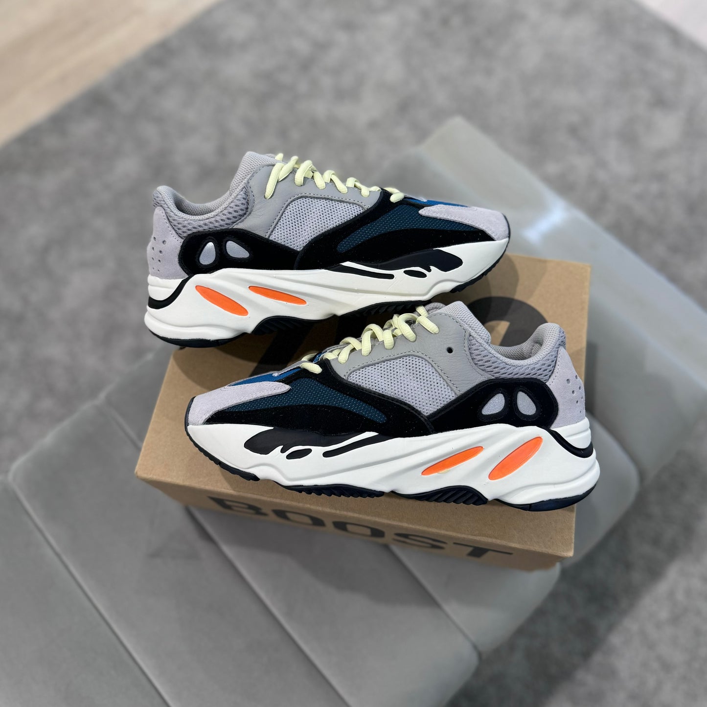 YEEZY 700 OG ‘WAVERUNNER’