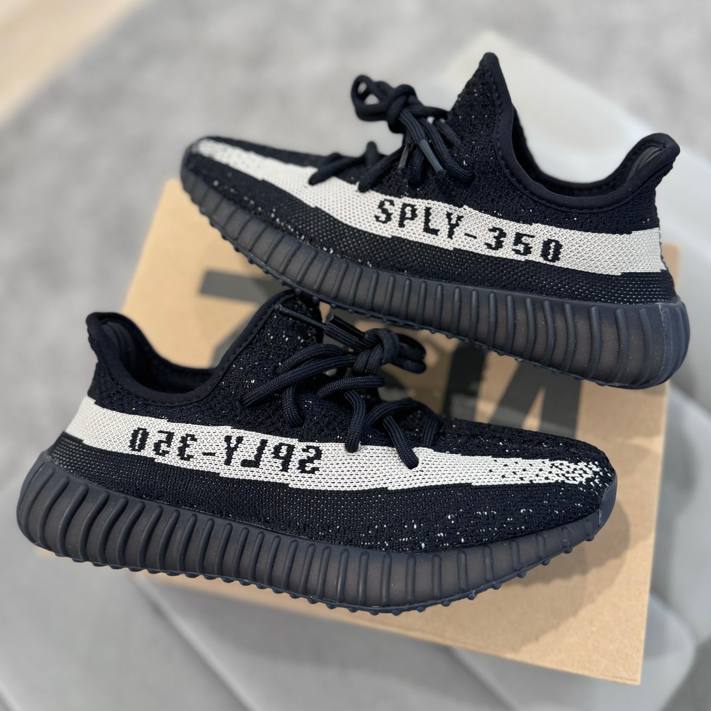 YEEZY 350 V2 'OREO'