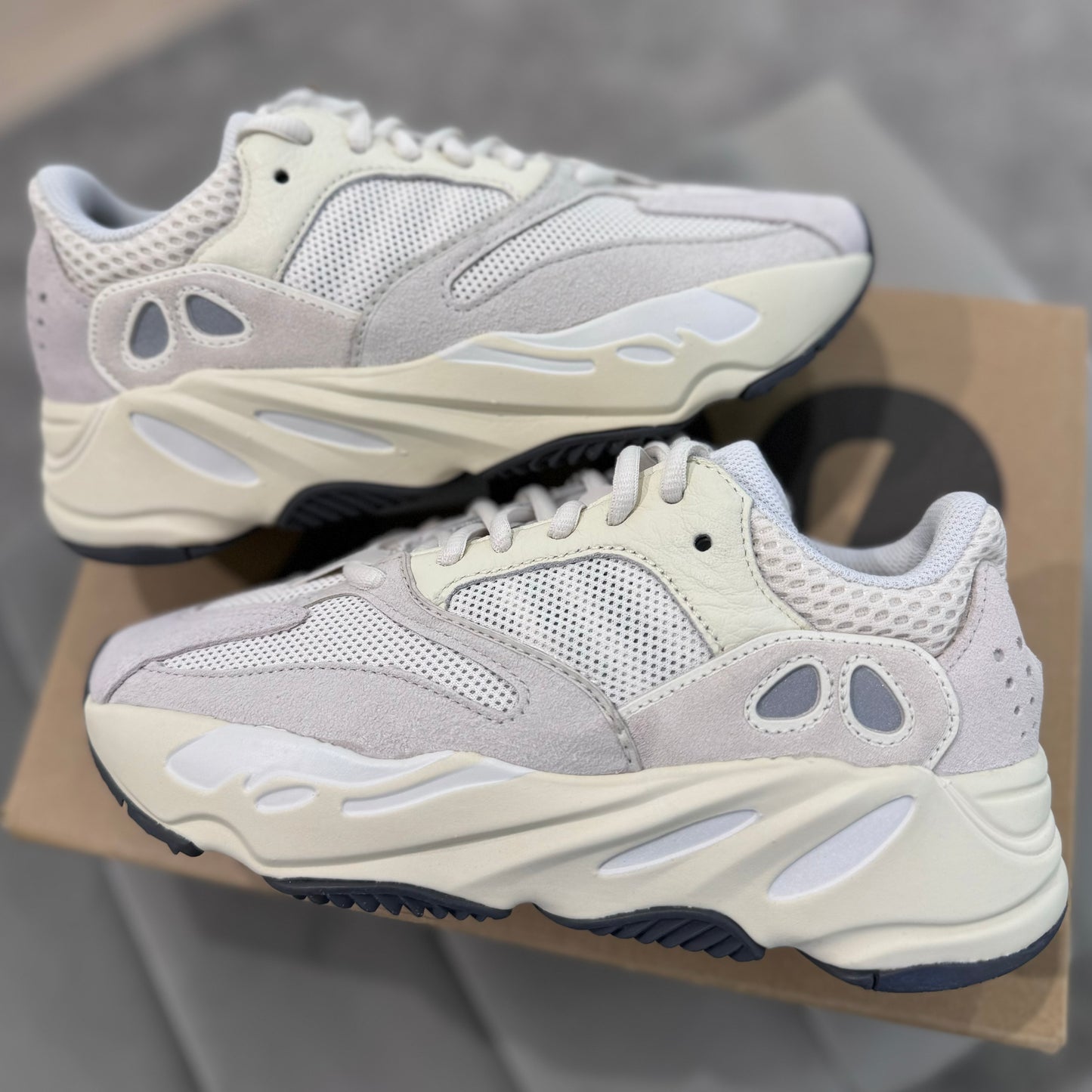 YEEZY 700 'ANALOG'