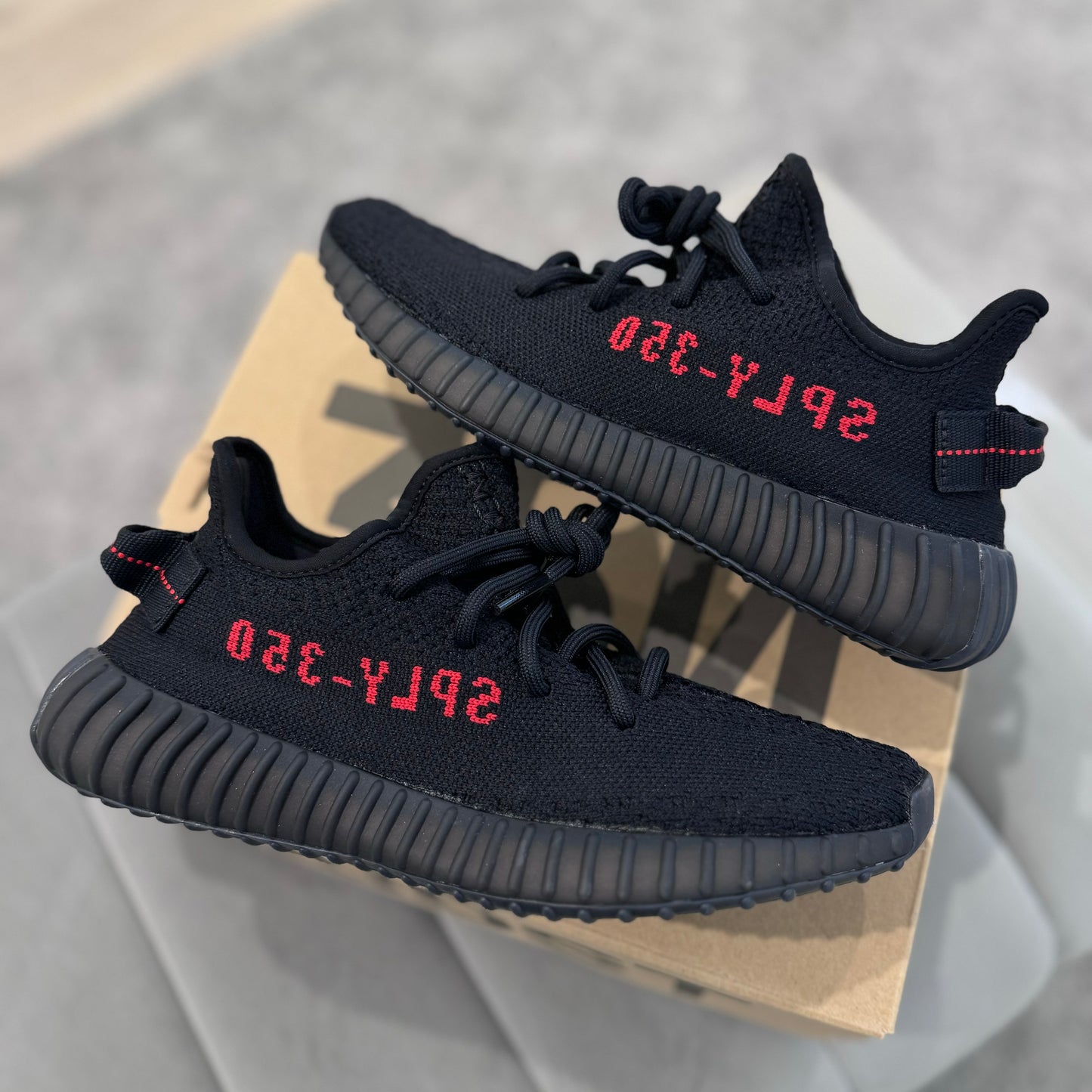 YEEZY 350 V2 ‘BRED’