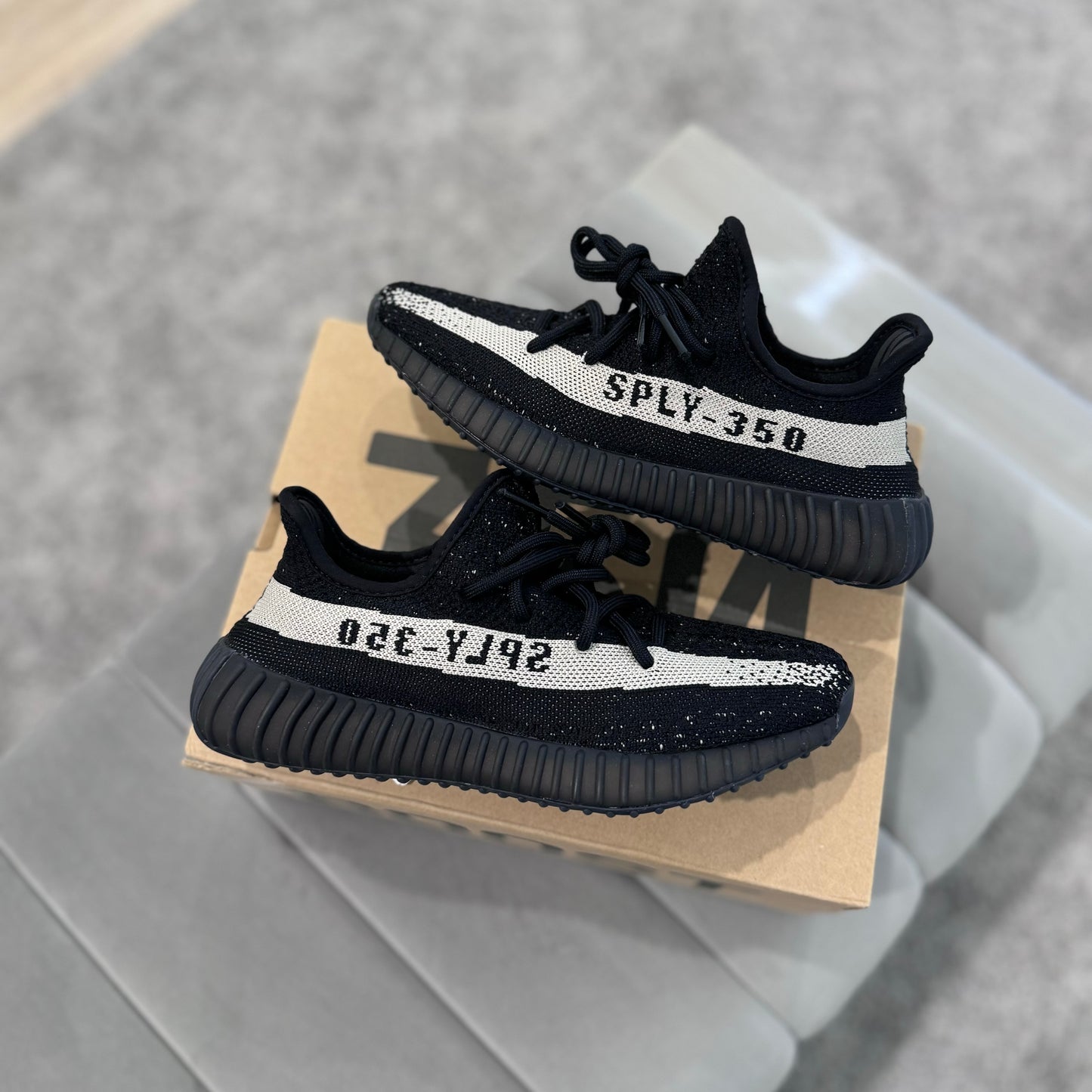YEEZY 350 V2 'OREO'