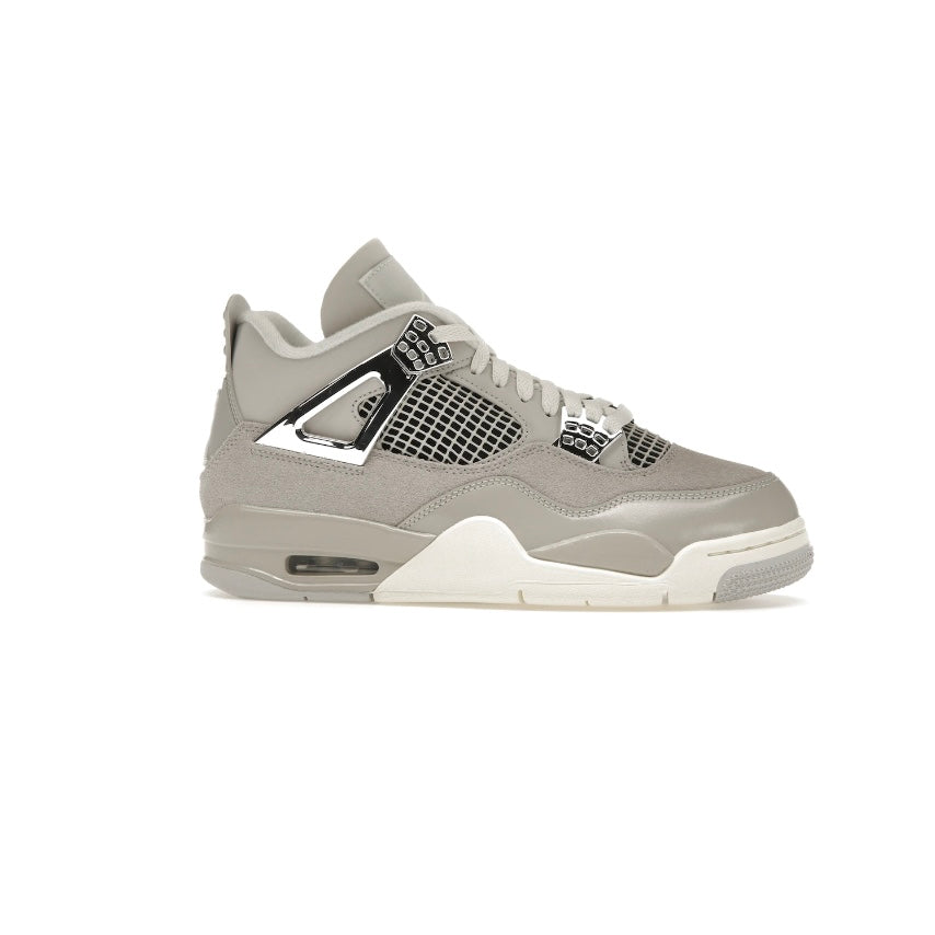 JORDAN 4 'FROZEN MOMENTS’