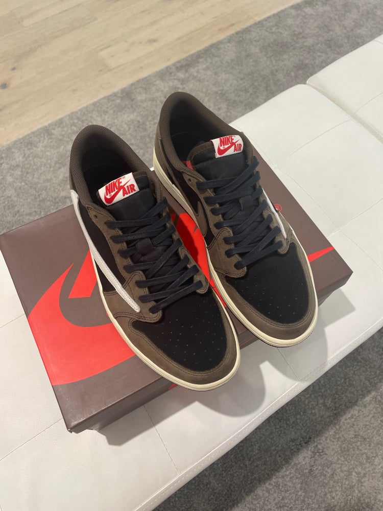 JORDAN 1 LOW TRAVIS SCOTT 'MOCHA'