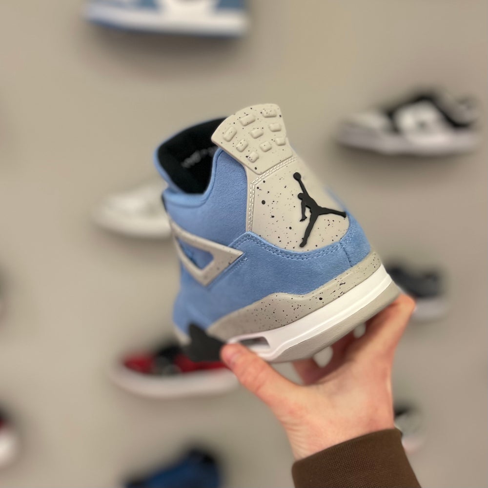 JORDAN 4 'UNI BLUE'