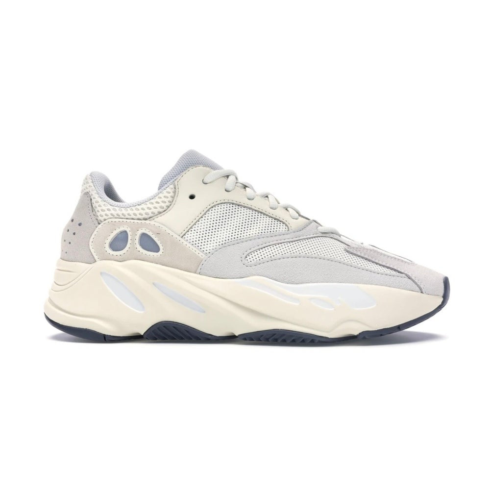YEEZY 700 'ANALOG' â Empire Glasgow
