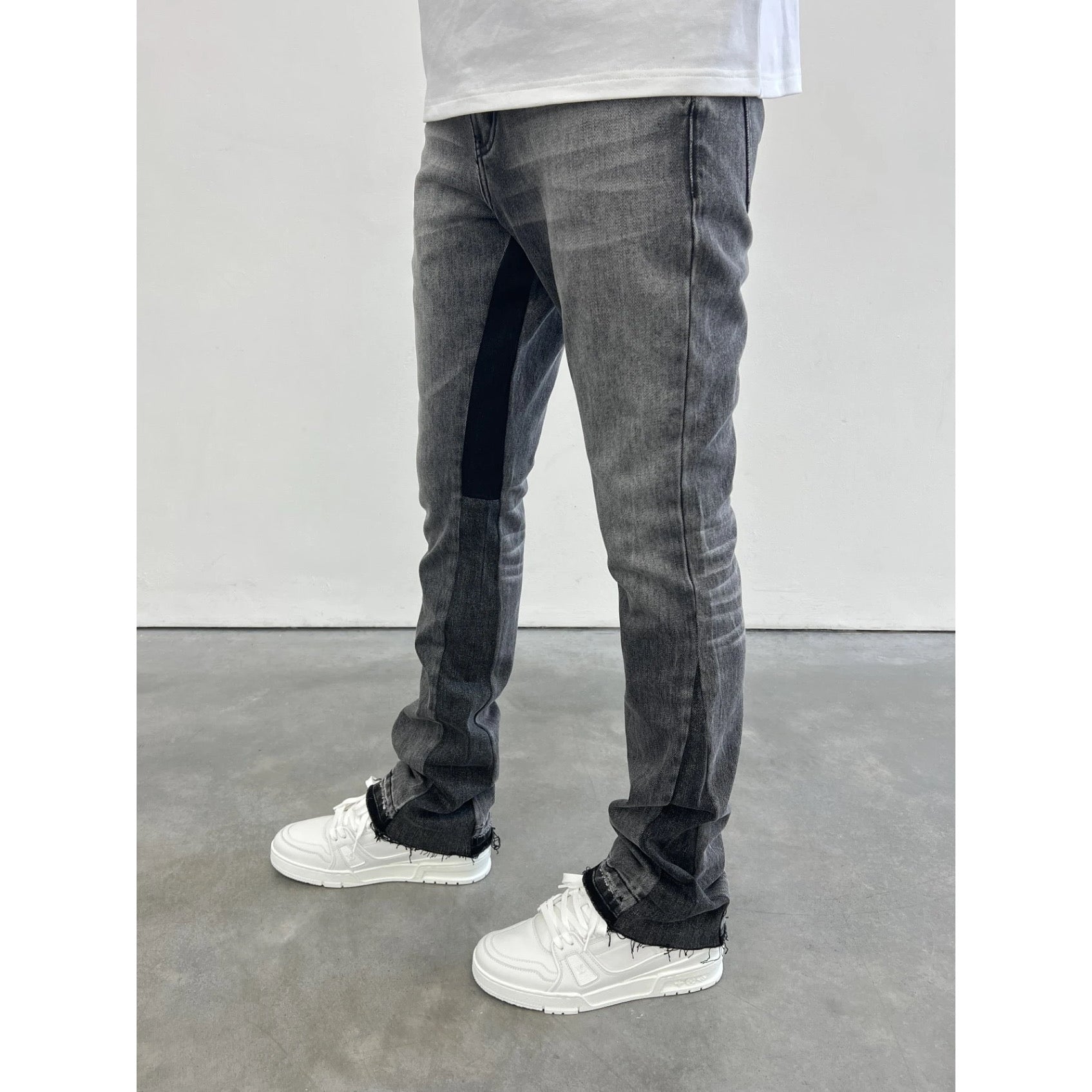 Siarr Flared Jeans Dark Grey – Empire Glasgow