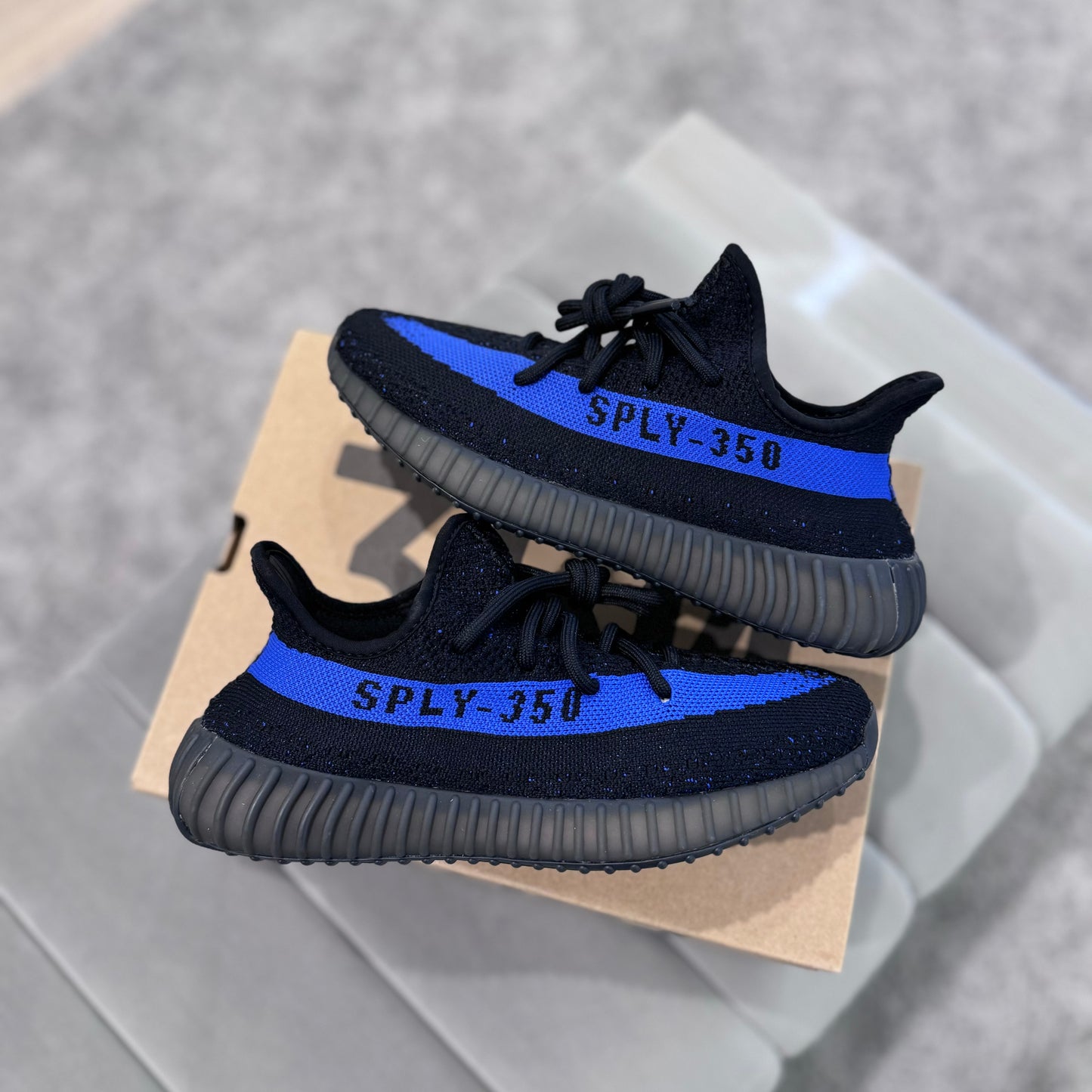 YEEZY 350 V2 'DAZZLING BLUE'