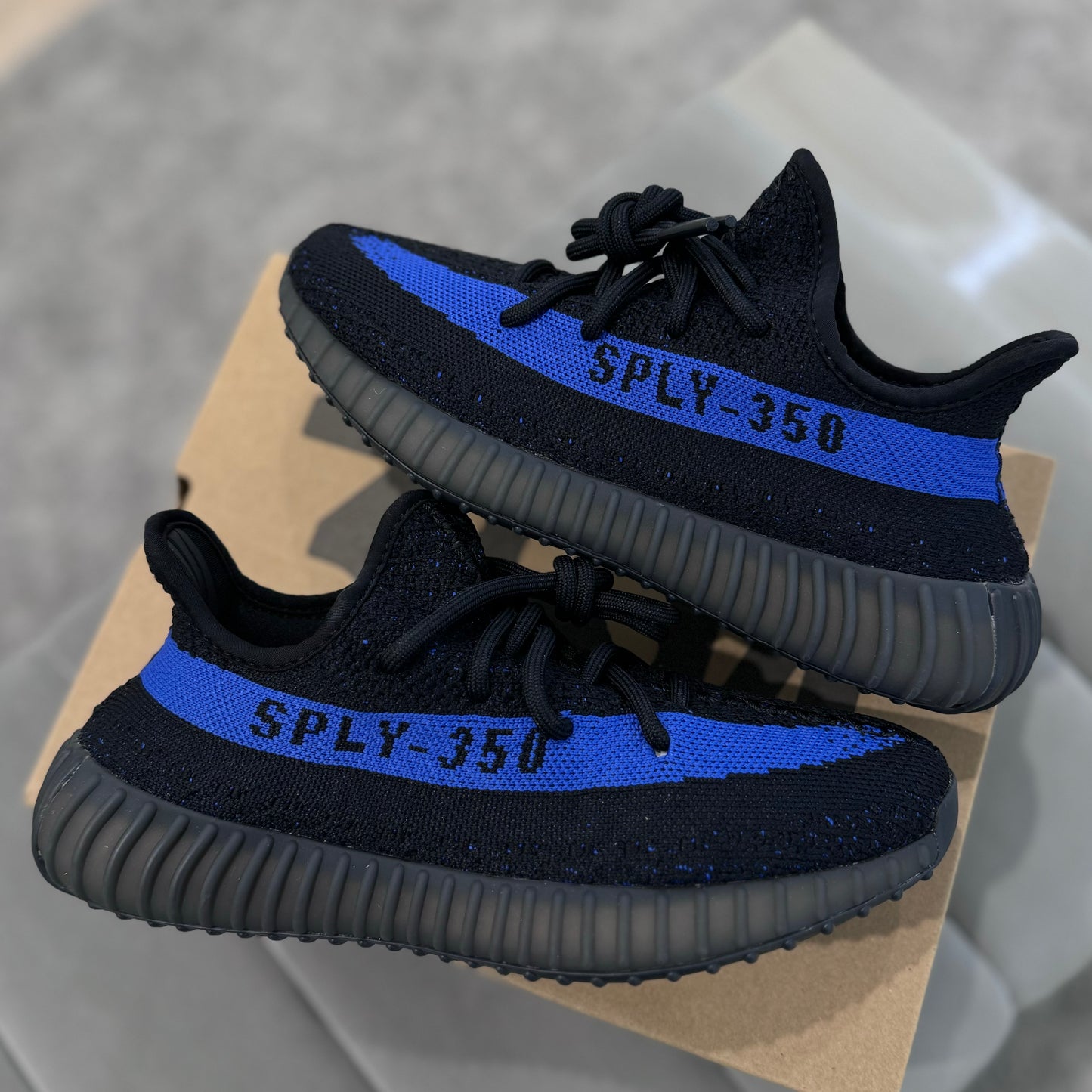 YEEZY 350 V2 'DAZZLING BLUE'