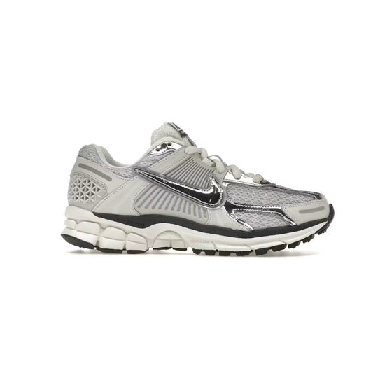 NIKE VOMERO 5 ‘PHOTON DUST SILVER’