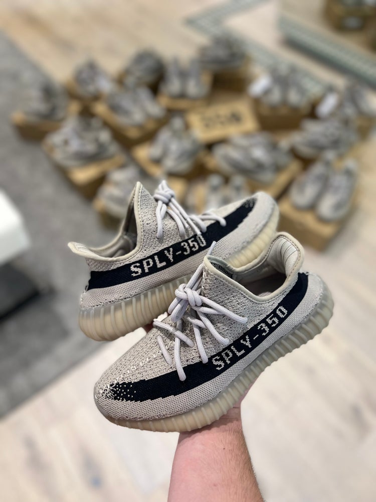 【土日購入で即日発送‼︎】YEEZY BOOST 350 V2  SLATE