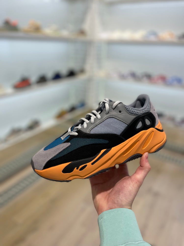 YEEZY 700 'WASH ORANGE'